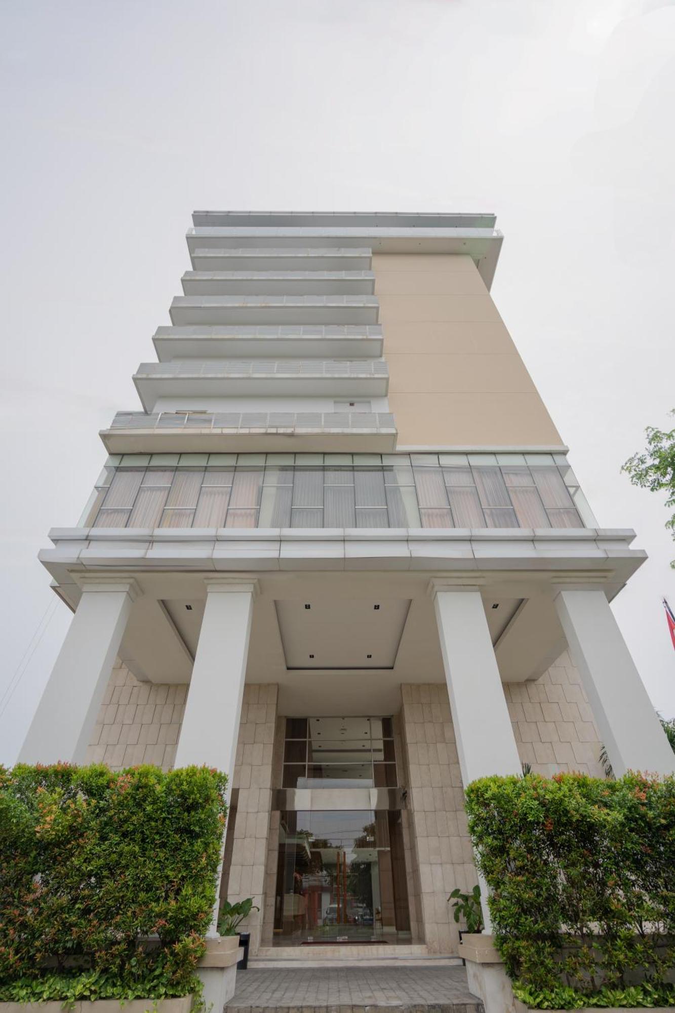 The Capital Hotel Surabaya Exterior photo